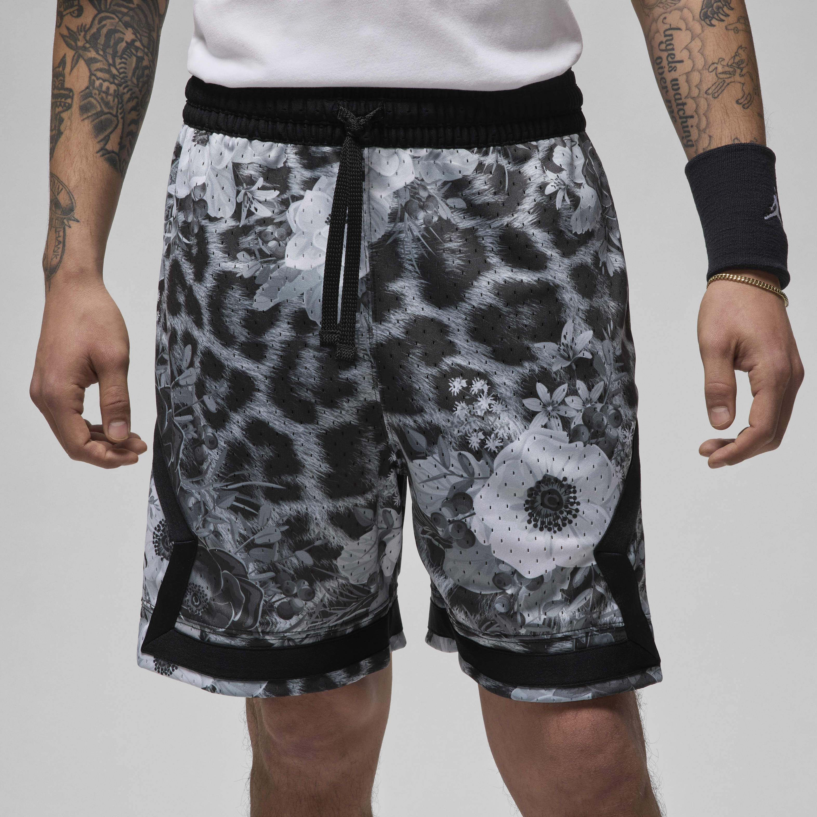 商品画像：Jordan Sport Men's Dri-FIT Woven Diamond Shorts. Nike.com 3